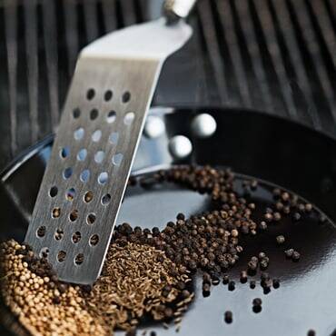Rösle Spatula Açılı Paslanmaz Çelik Delikli 32 cm 12547 - 4